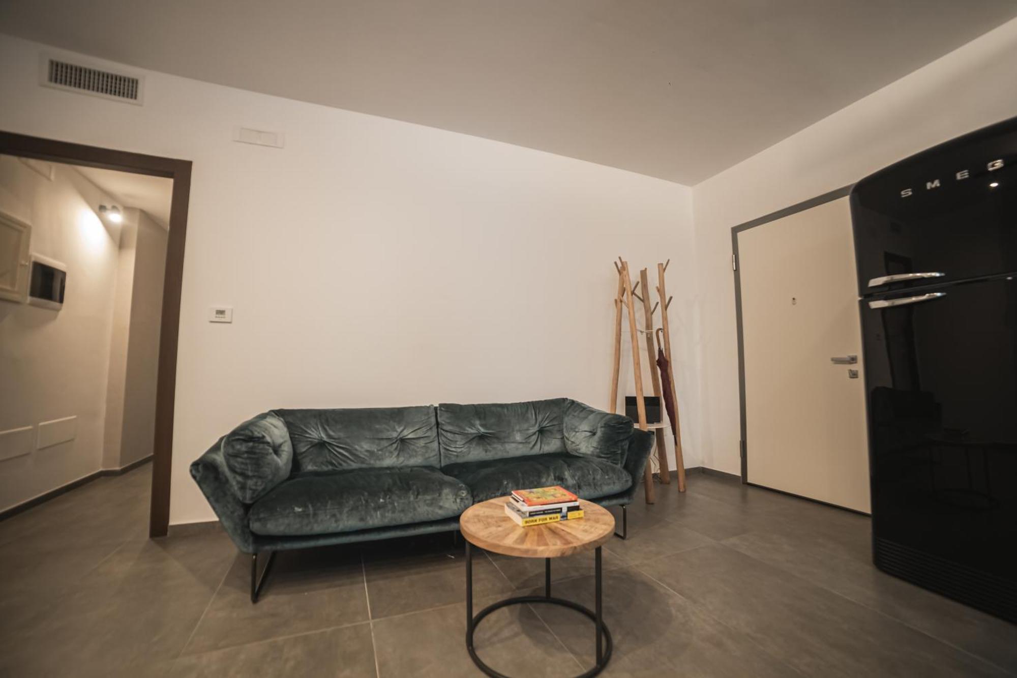 Suite Piazza Mazzini 90 Mq 5 Lecce Exteriör bild