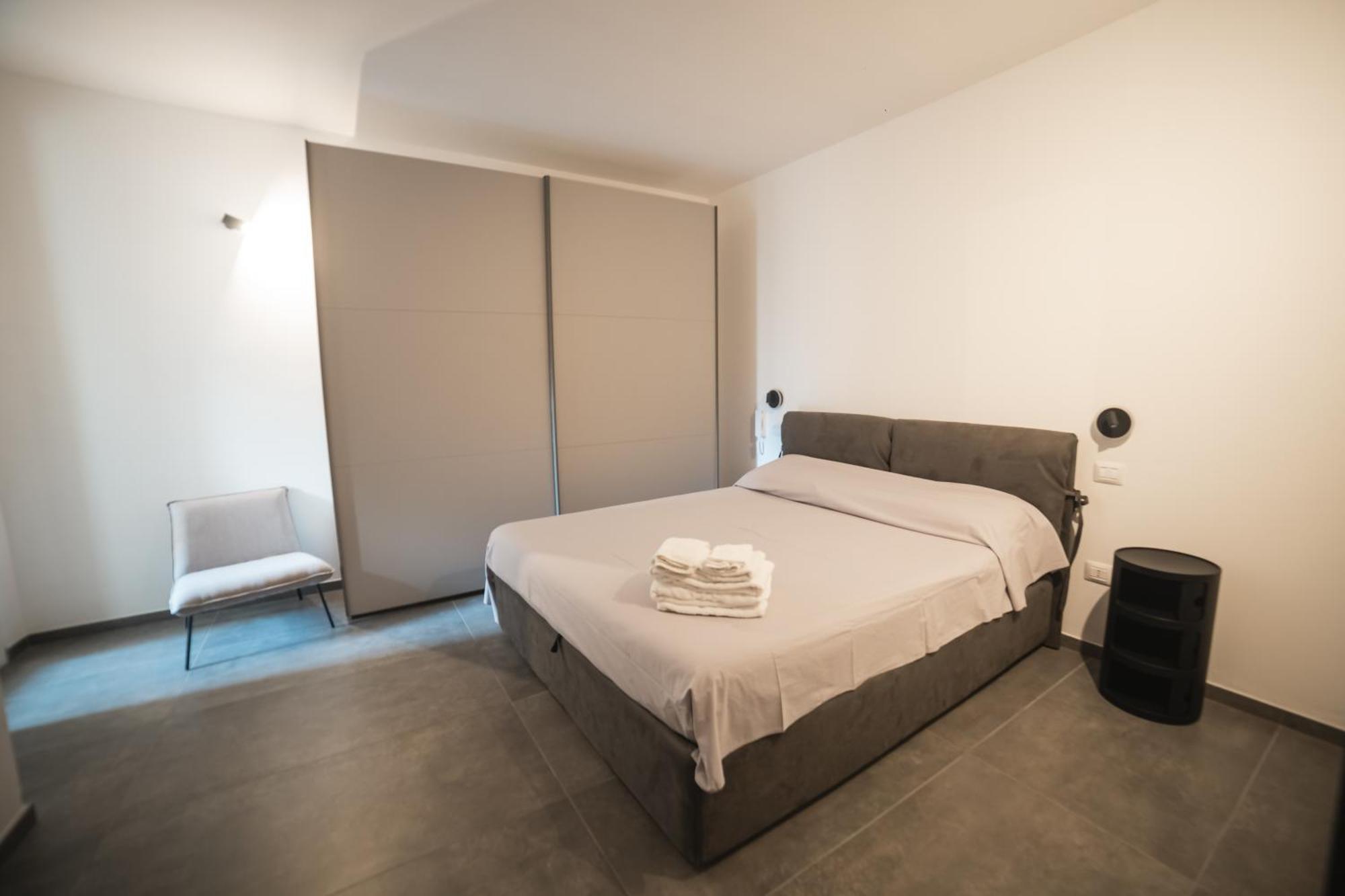 Suite Piazza Mazzini 90 Mq 5 Lecce Exteriör bild