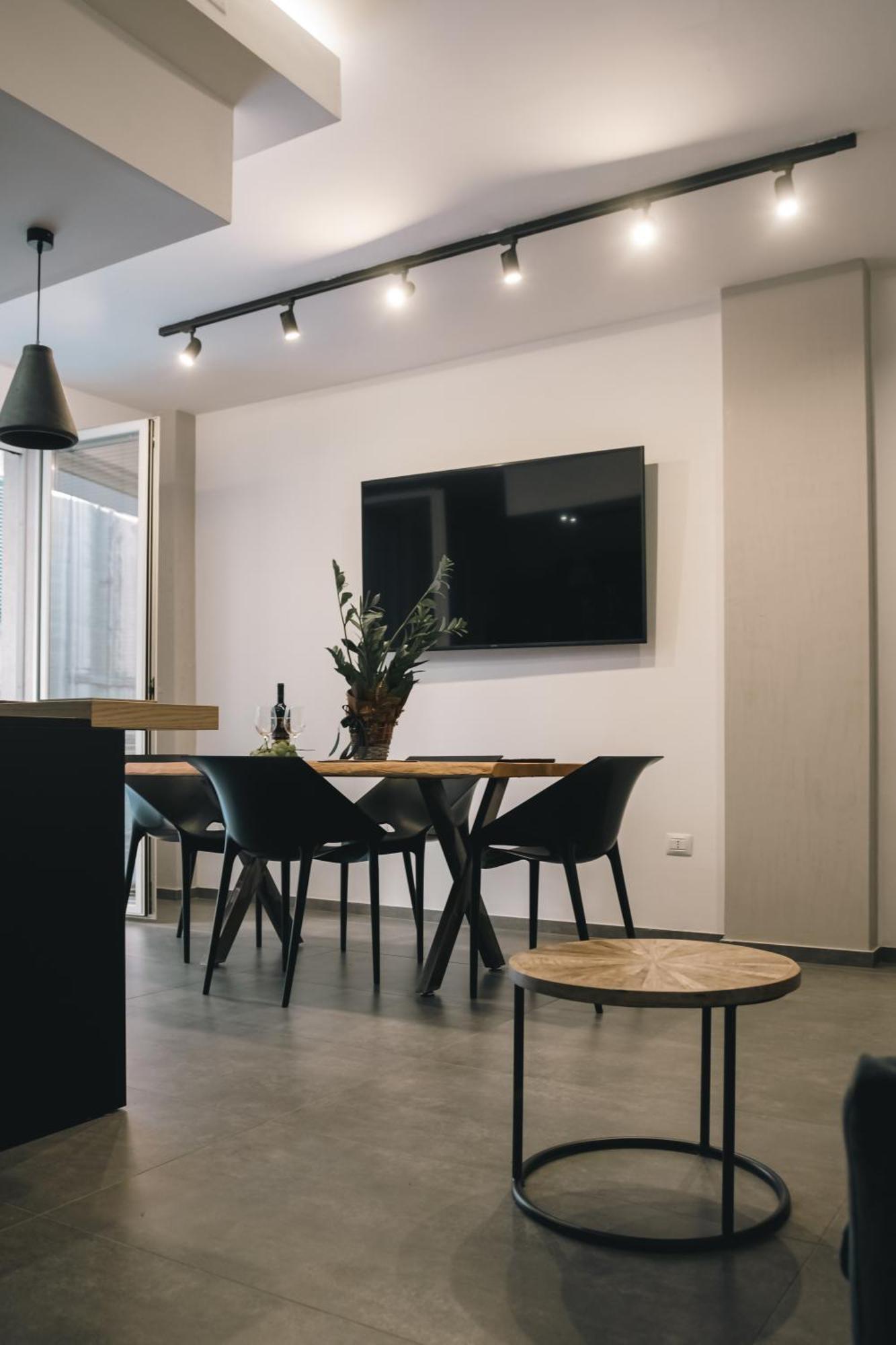 Suite Piazza Mazzini 90 Mq 5 Lecce Exteriör bild